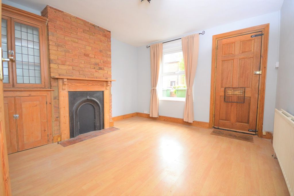 Property photo 2 of 10 Living Room