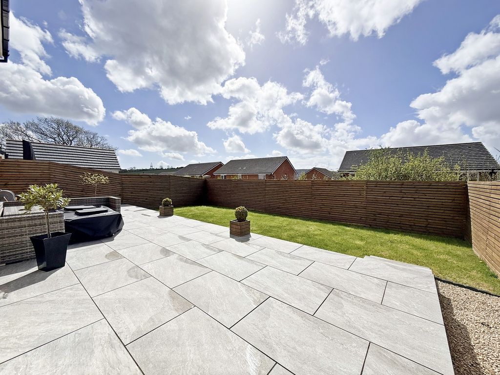 Property photo 2 of 34 Rear Garden