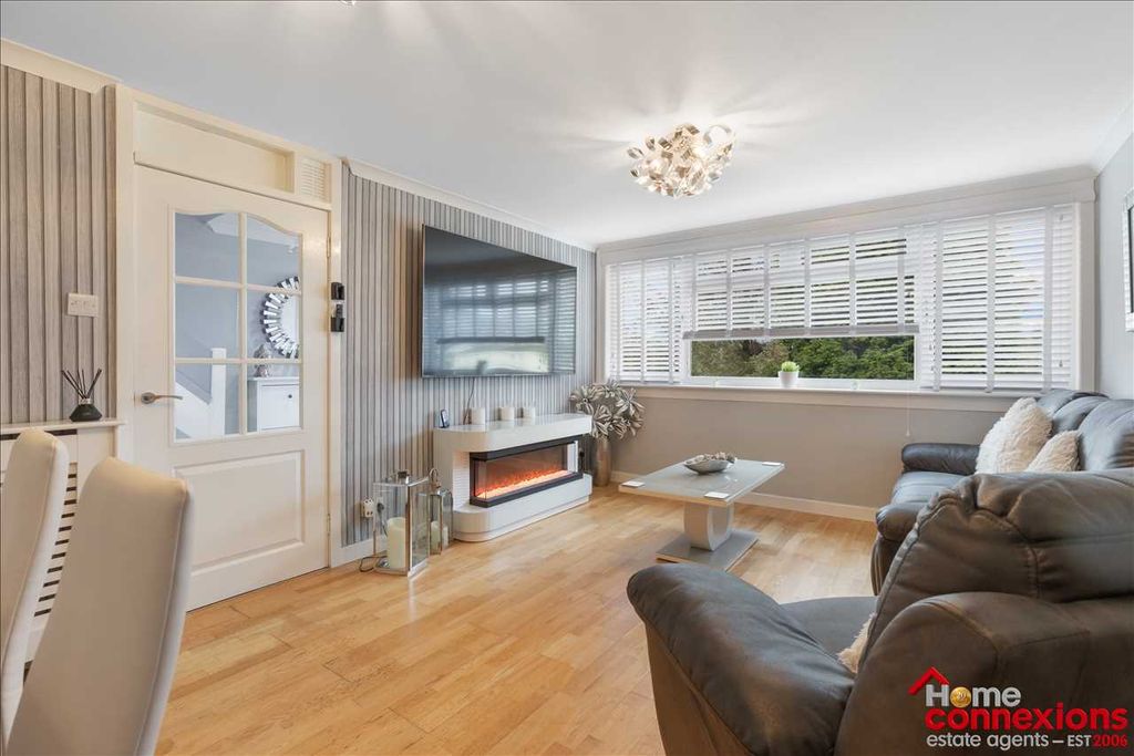 Property photo 2 of 18 Lounge/Diner