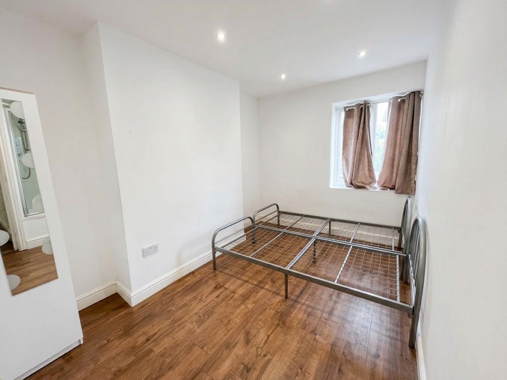 Property photo 3 of 3