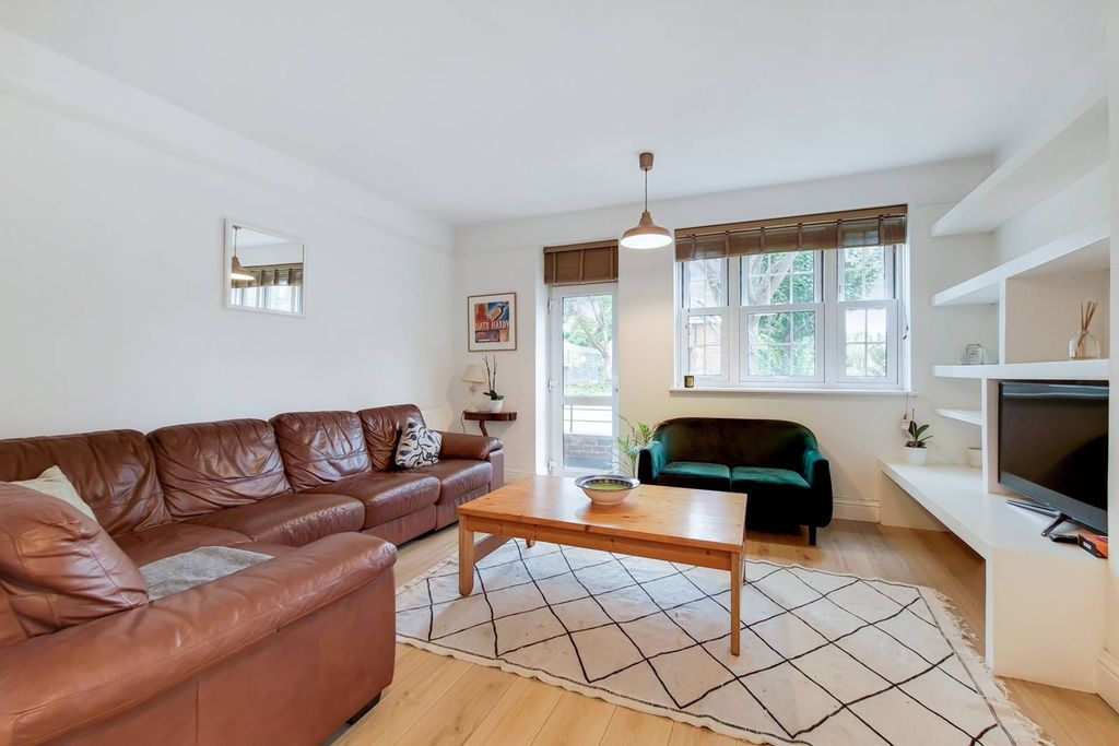 Property photo 1 of 9