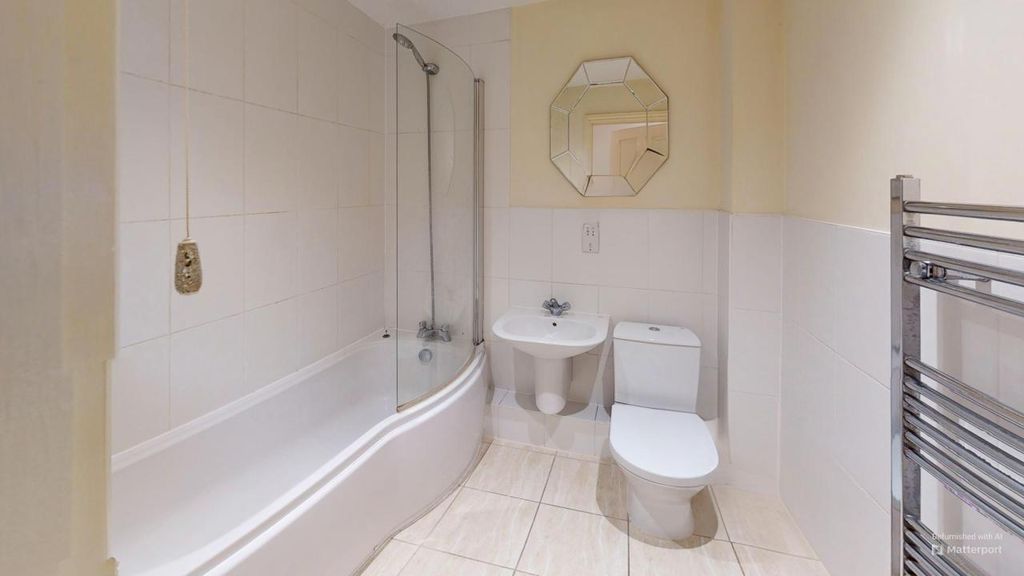 Property photo 3 of 10 Image