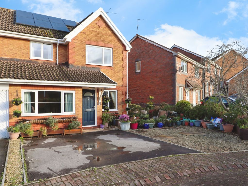 Property photo 1 of 17