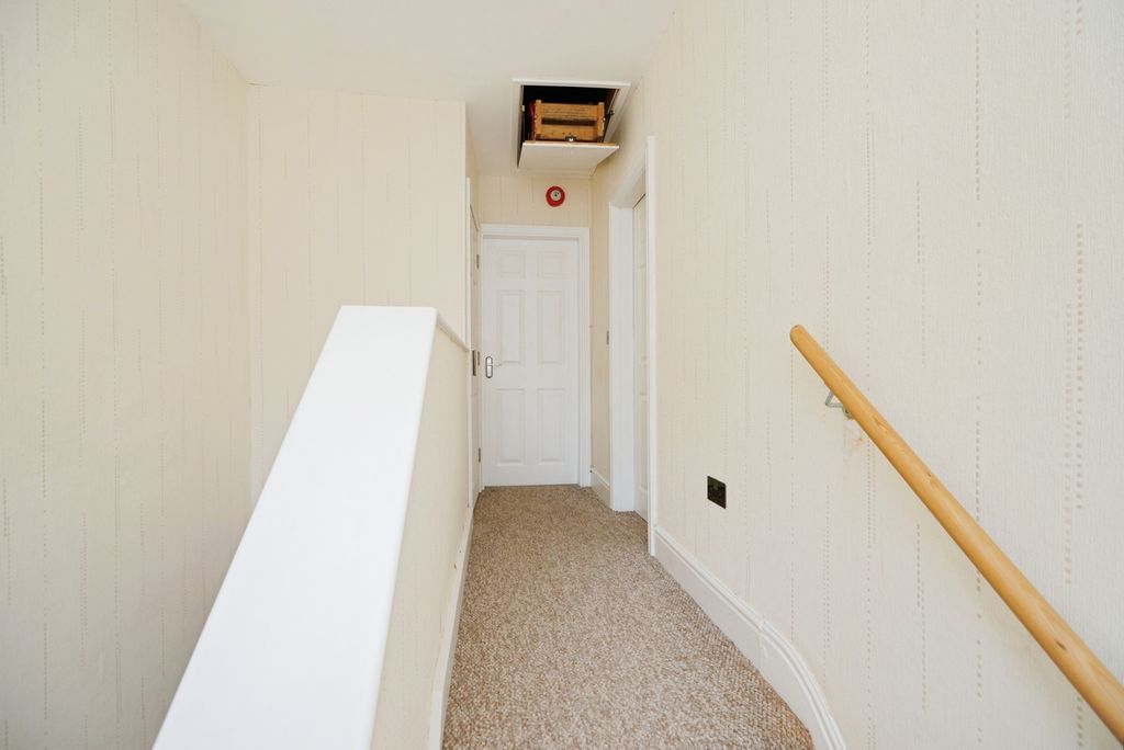 Property photo 3 of 13 Photo