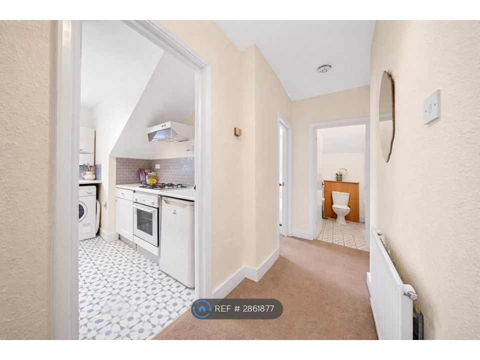 Property photo 2 of 12 Hallway