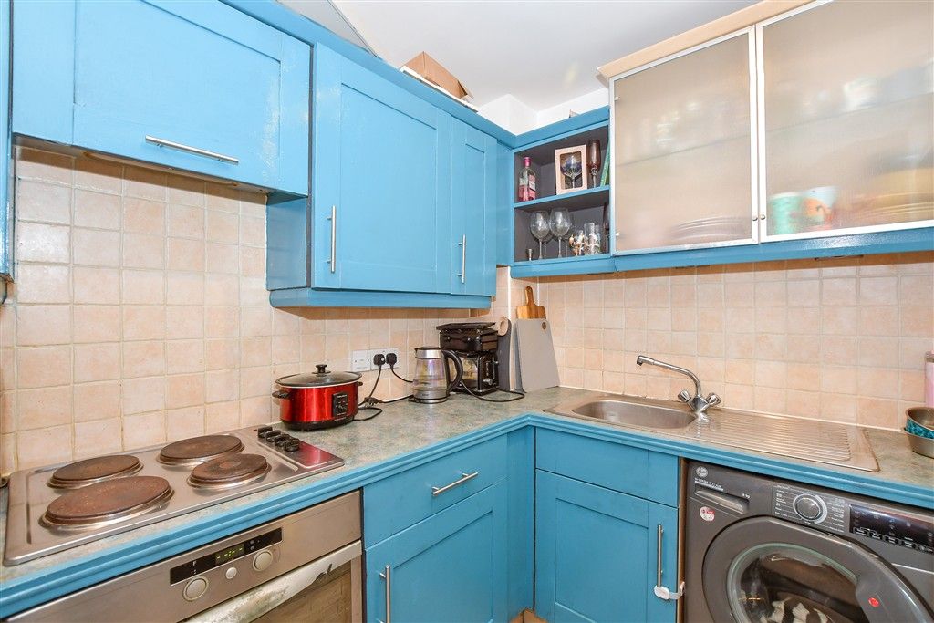 Property photo 3 of 16 Kitchen