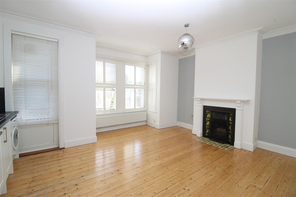 Property photo 3 of 9 Living Room