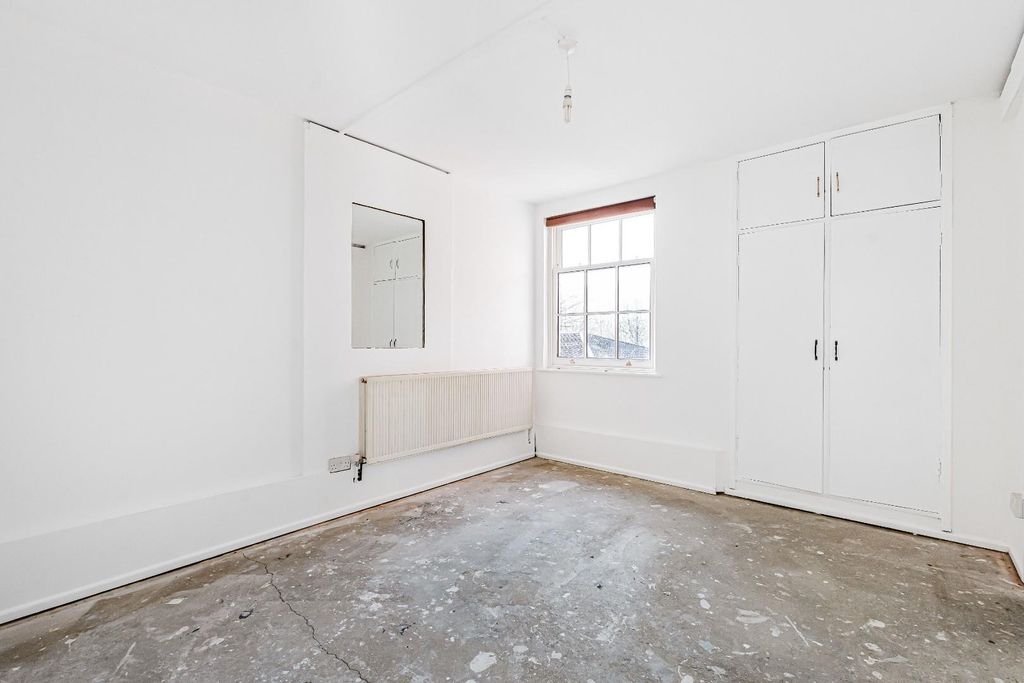 Property photo 3 of 14 10_74593.Jpg