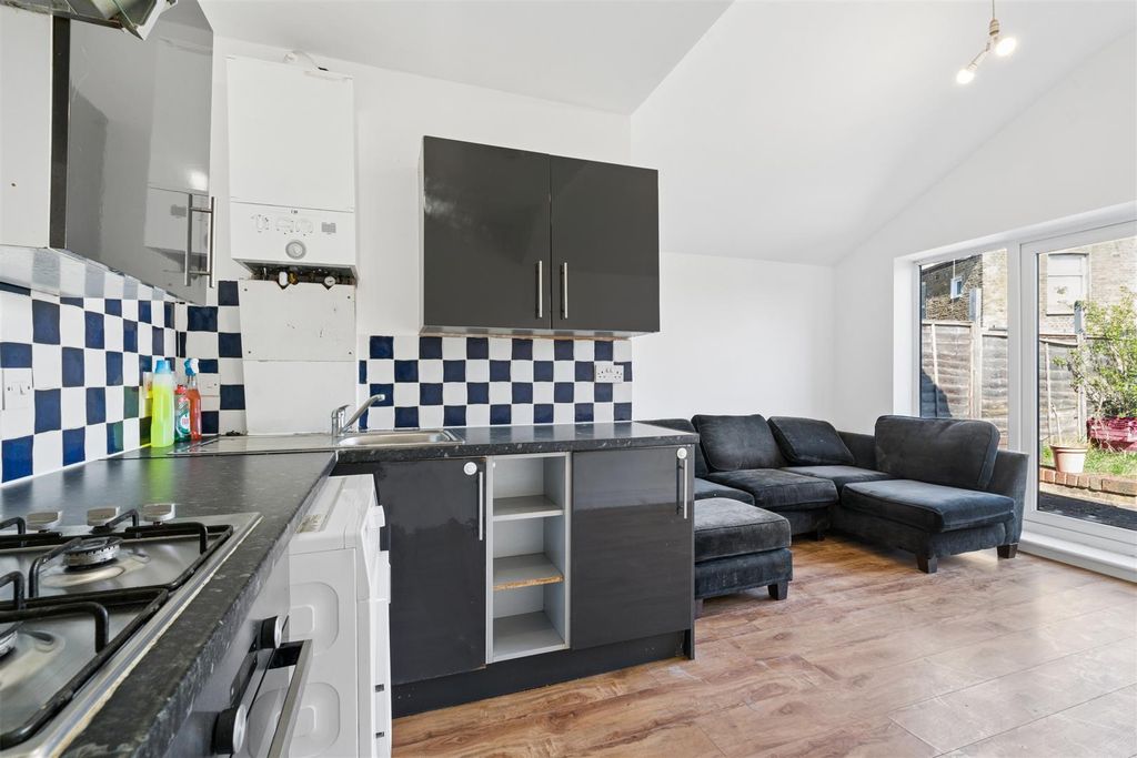 Property photo 2 of 14 9 Himley Road London Kitchen 1.Jpg
