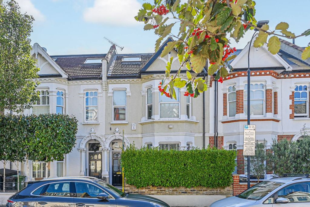 Property photo 1 of 6