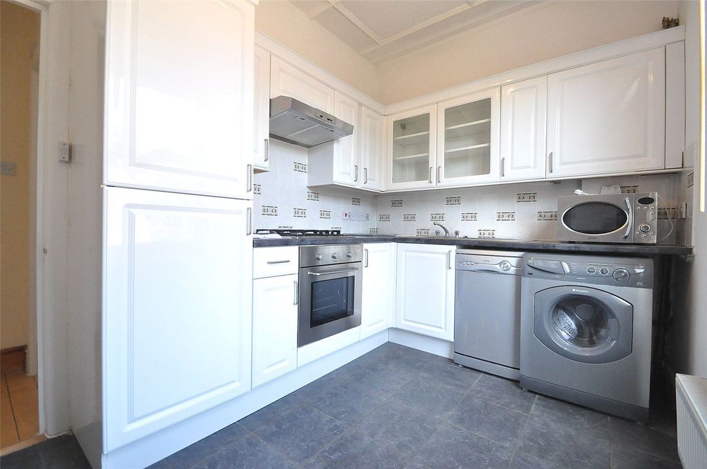 Property photo 3 of 6 Picture No. 27