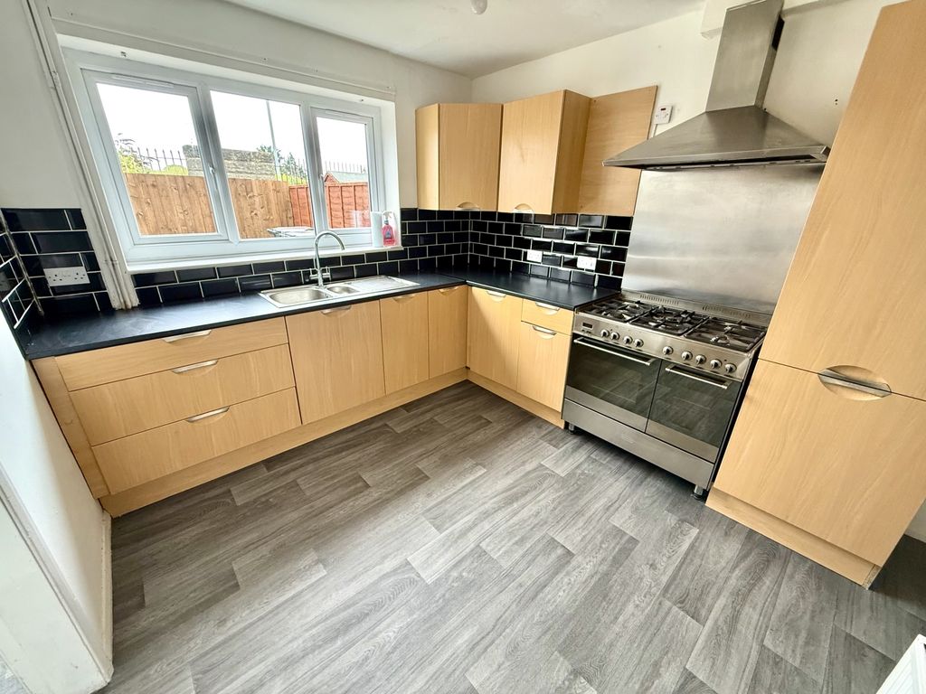 Property photo 2 of 8 Img_4820
