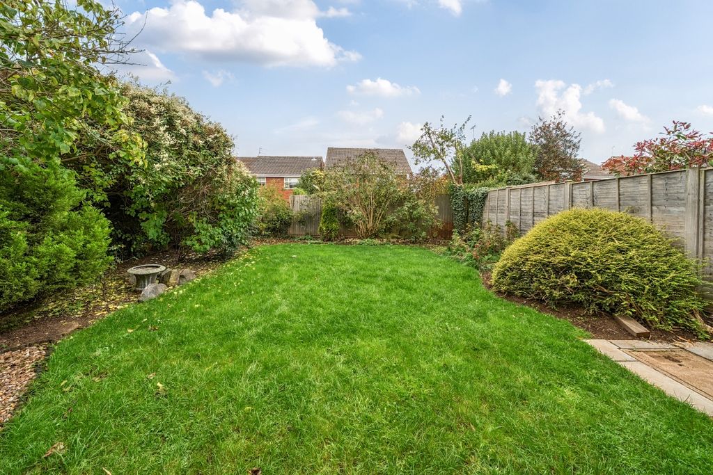 Property photo 2 of 11 1366006-12-68F77E...