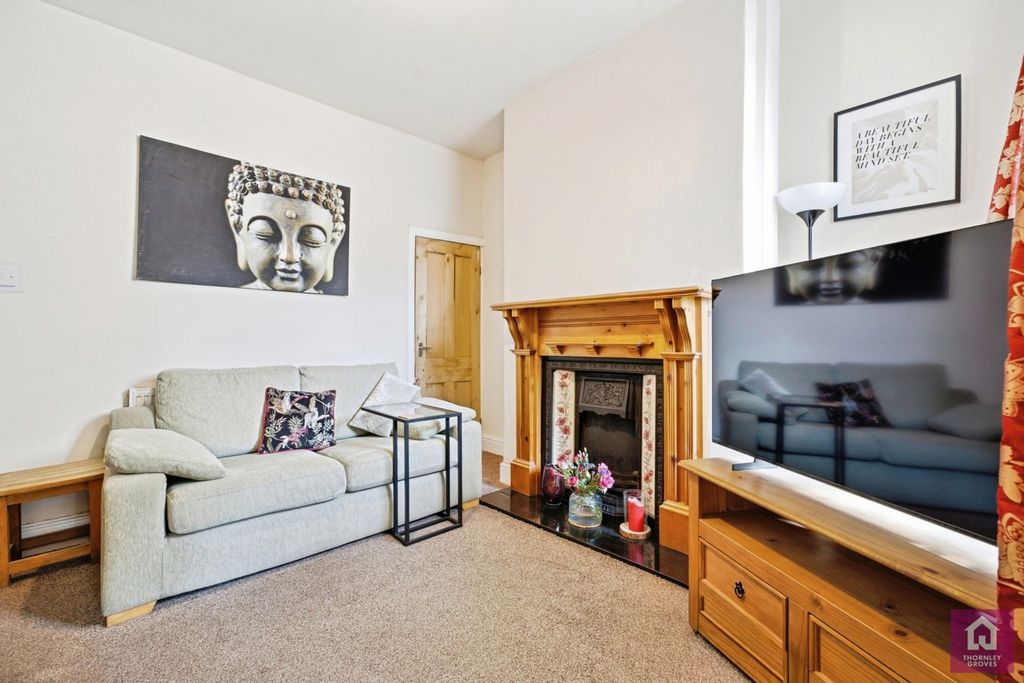 Property photo 3 of 20 Pbox-Img.Jpg