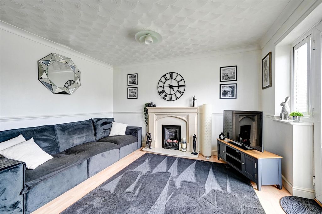 Property photo 2 of 18 Lounge Alternative Angle.Jpg