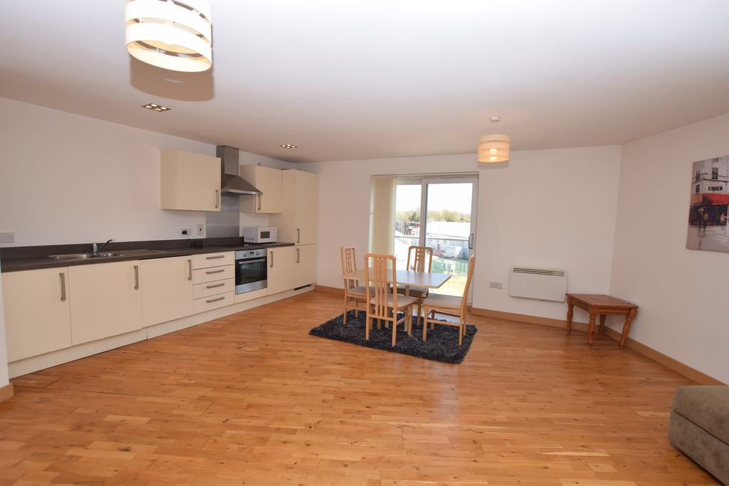 Property photo 2 of 8