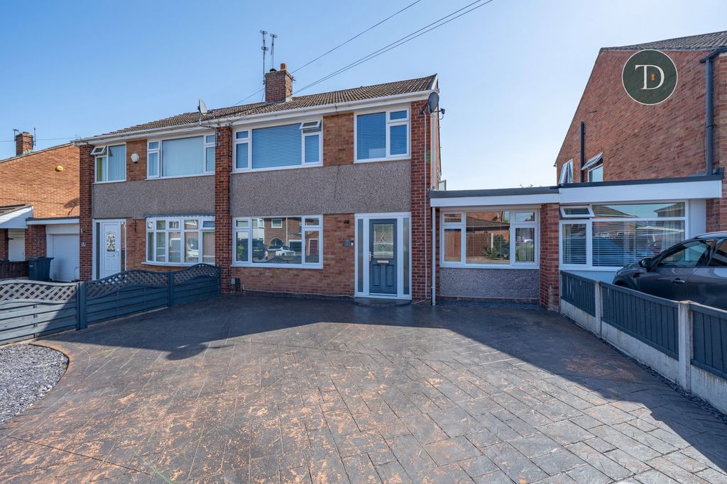 Property photo 1 of 30