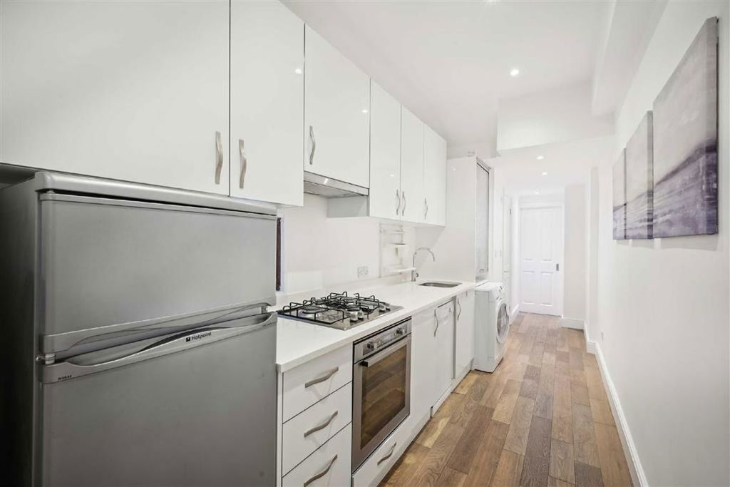 Property photo 2 of 8