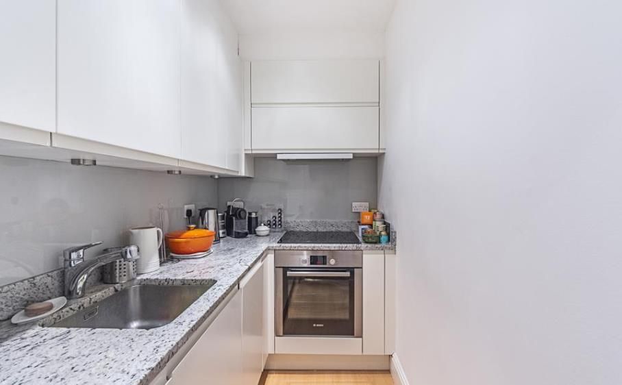 Property photo 2 of 4 88 Portsea Hall 1 12.06.Png