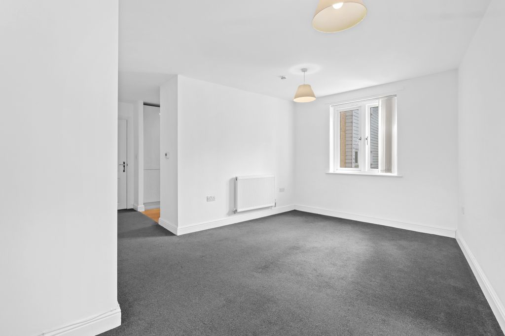Property photo 3 of 23 Img_9454