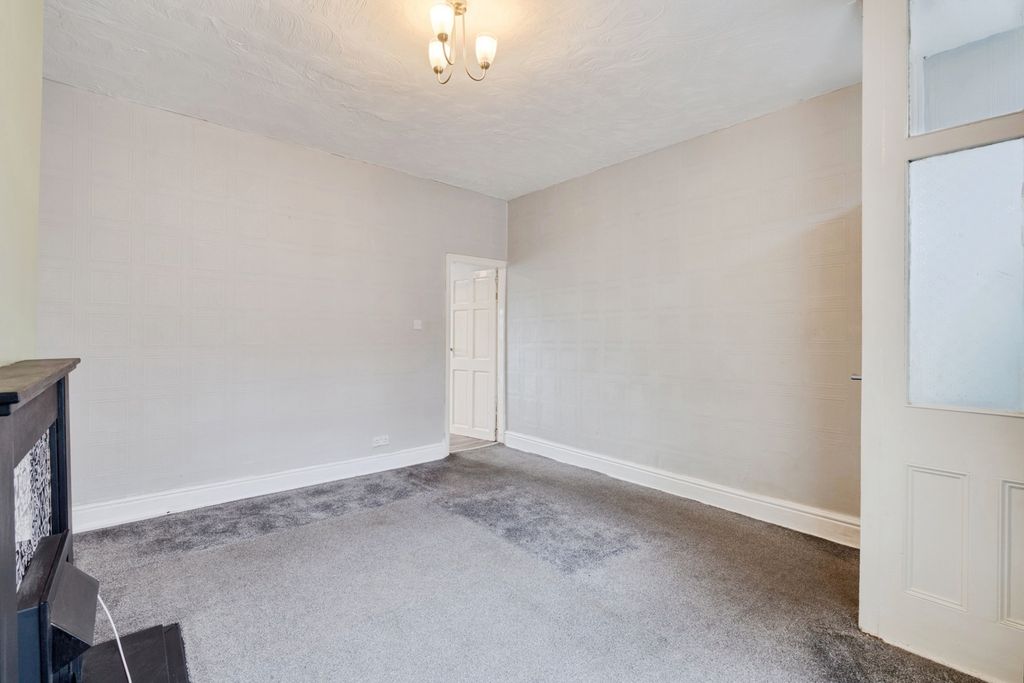 Property photo 3 of 20 Pbox-Img.Jpg