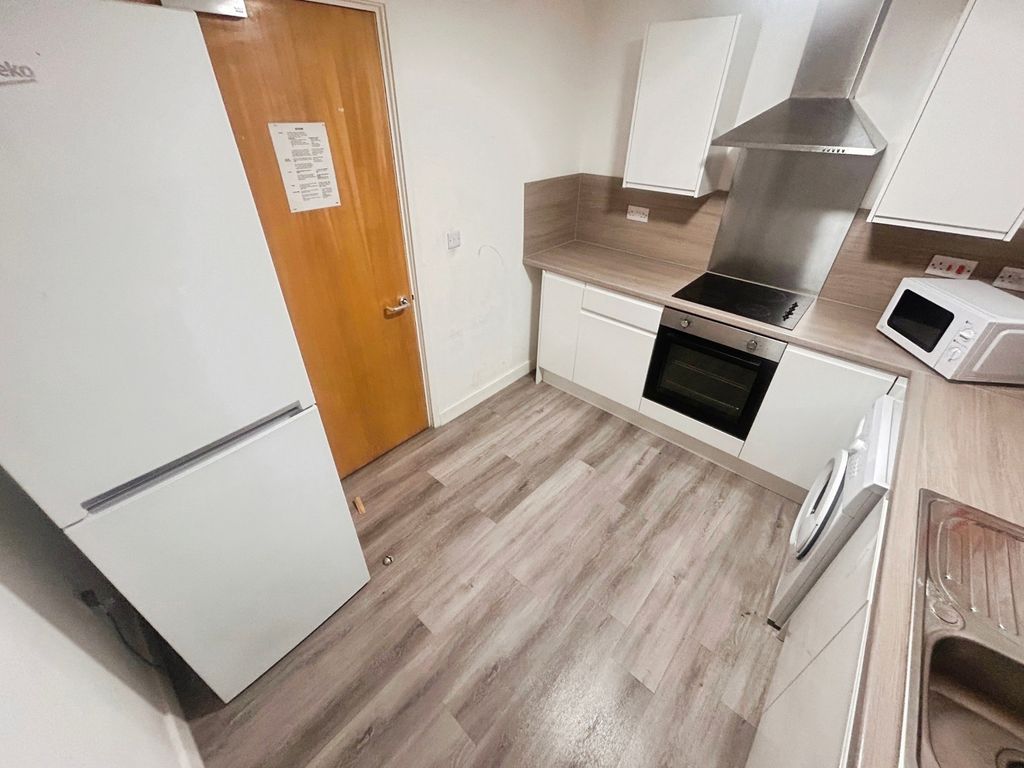 Property photo 3 of 13 Pbox-Img.Jpg