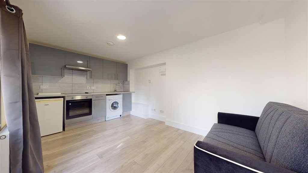 Property photo 3 of 7 04302024_161158.Jpg