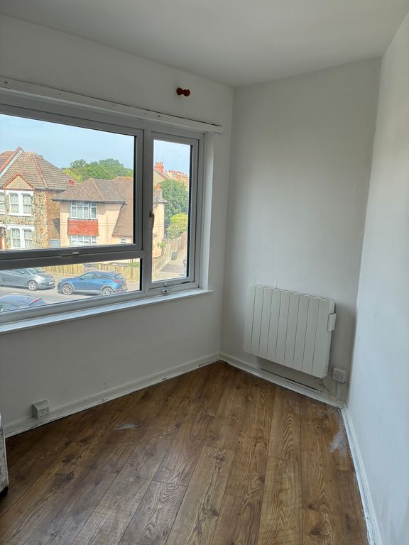 Property photo 2 of 3