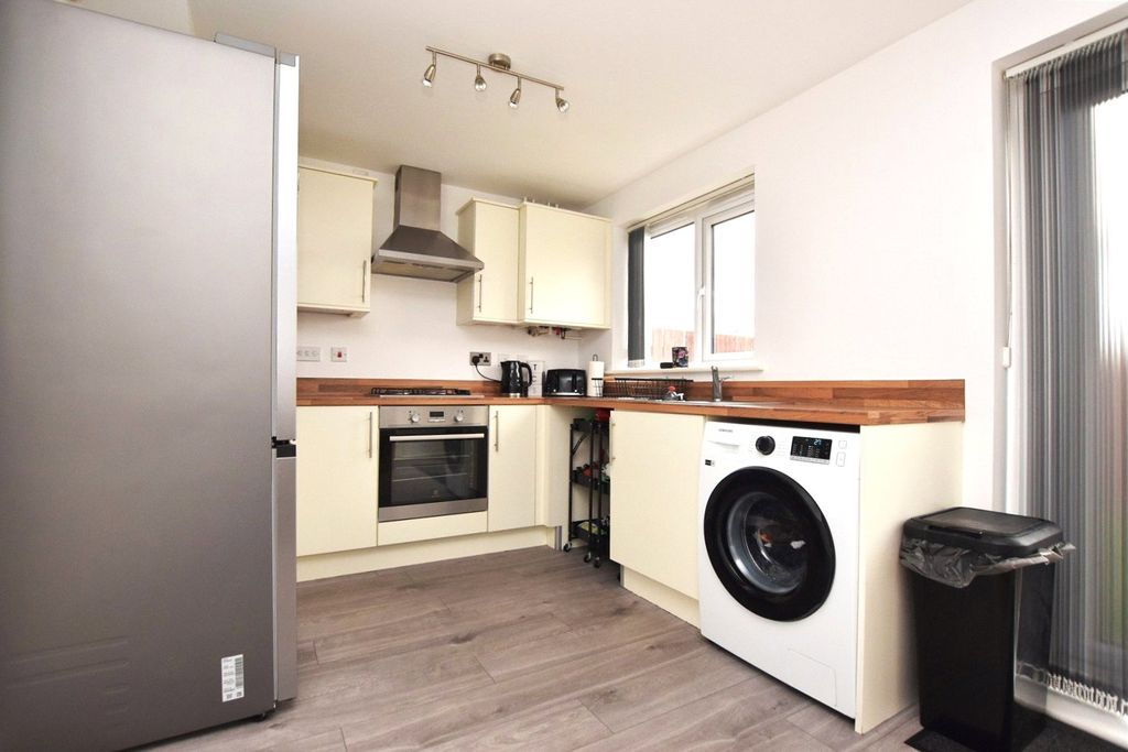 Property photo 3 of 14 Picture No. 32