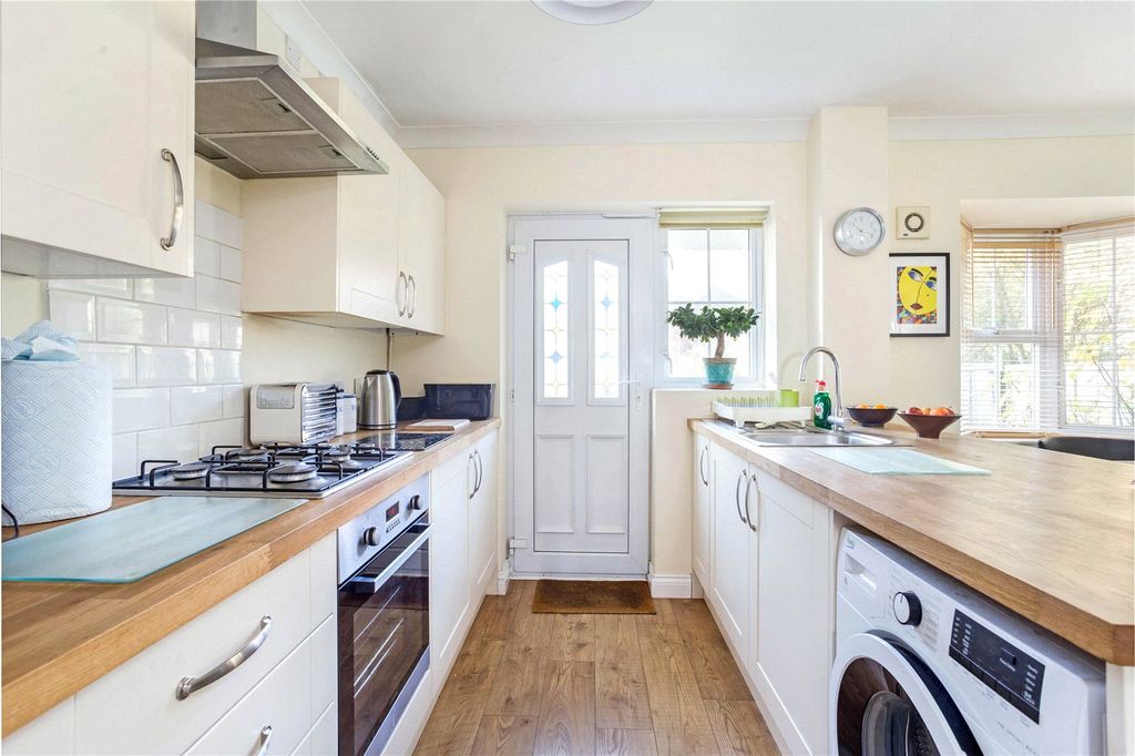 Property photo 2 of 14 Picture No. 02