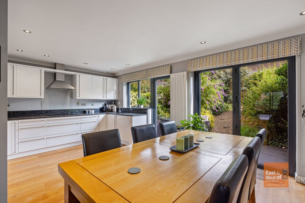 Property photo 2 of 22 A10 - 7 Old Mill Close Exeter - 260701