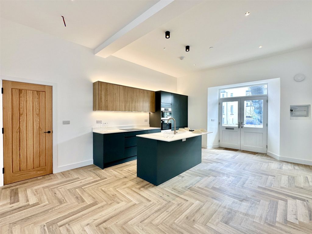 Property photo 1 of 14 Picture No. 03