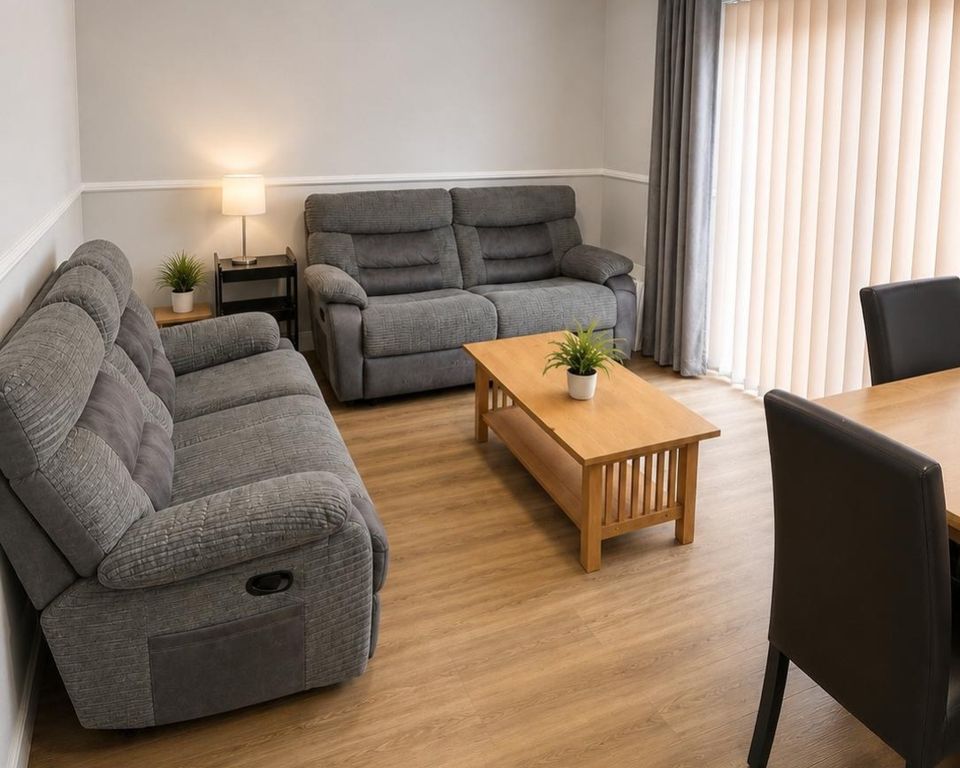 Property photo 3 of 10 Lounge