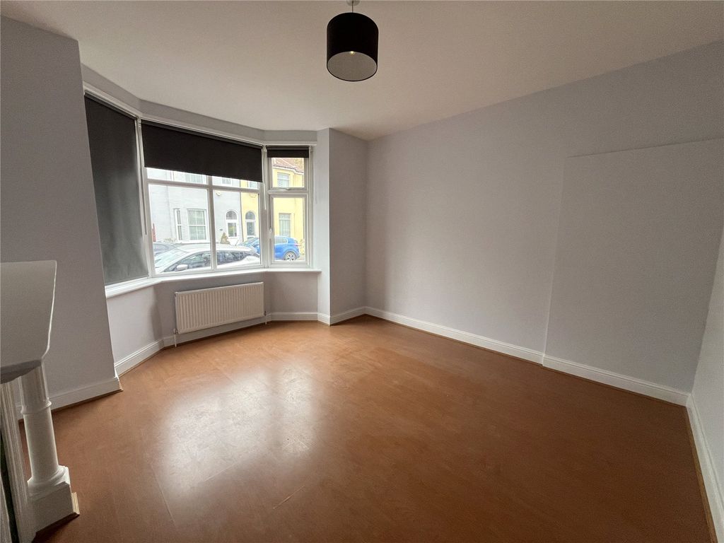 Property photo 2 of 12 Picture No. 06