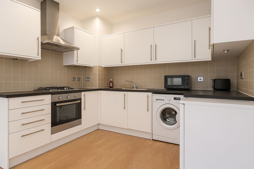 Property photo 2 of 7 Kitchen