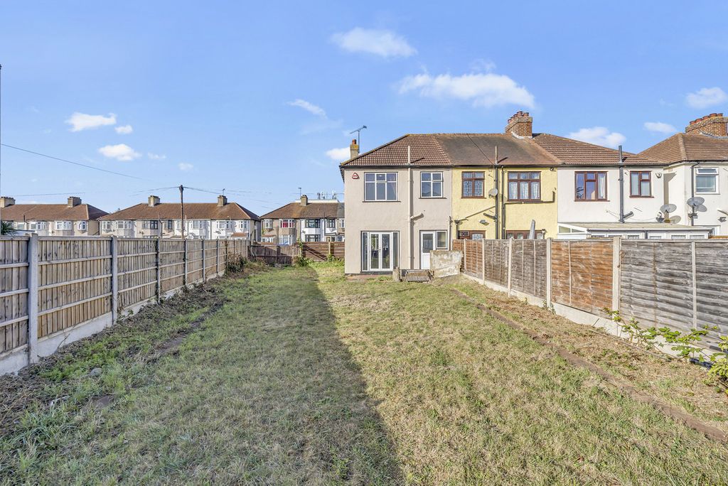 Property photo 2 of 23