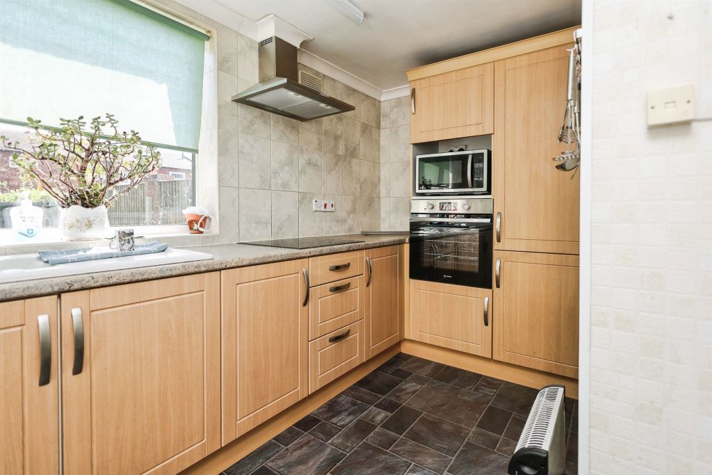 Property photo 3 of 18