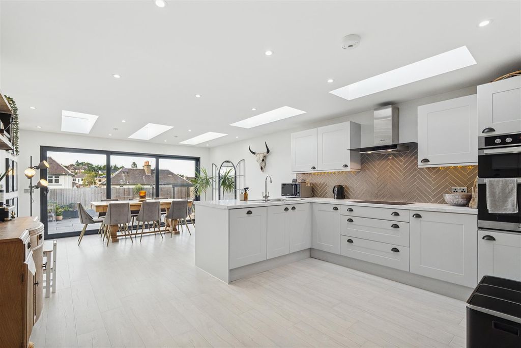 Property photo 1 of 37 P1052936.Jpg