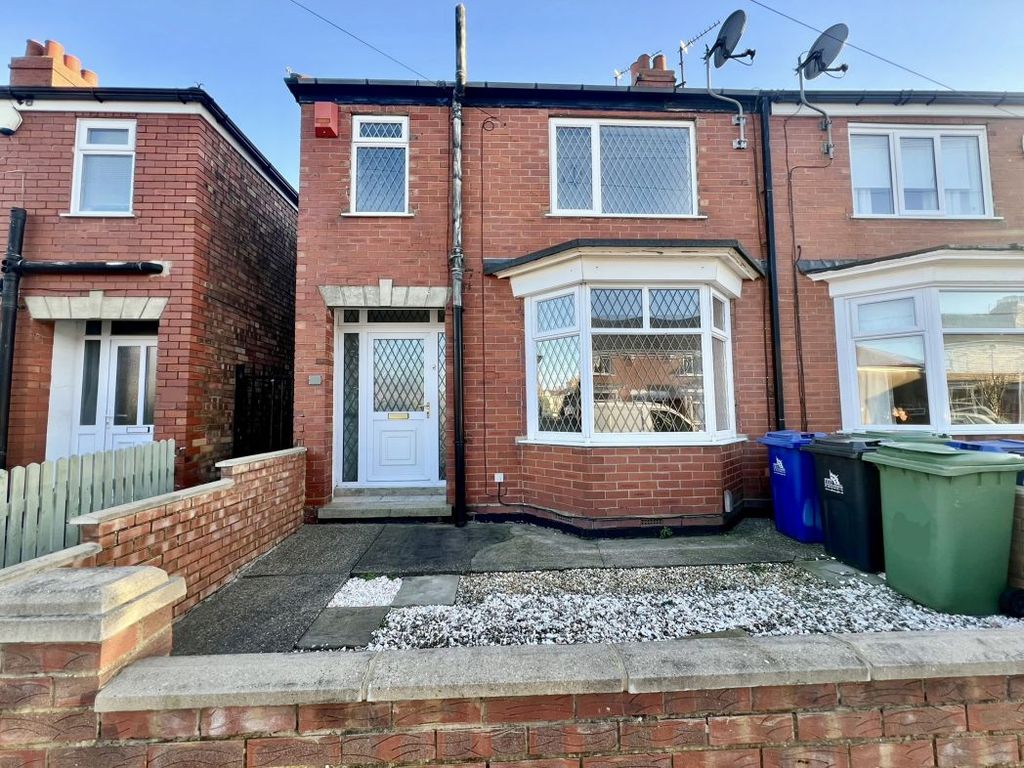 Property photo 1 of 11 Front