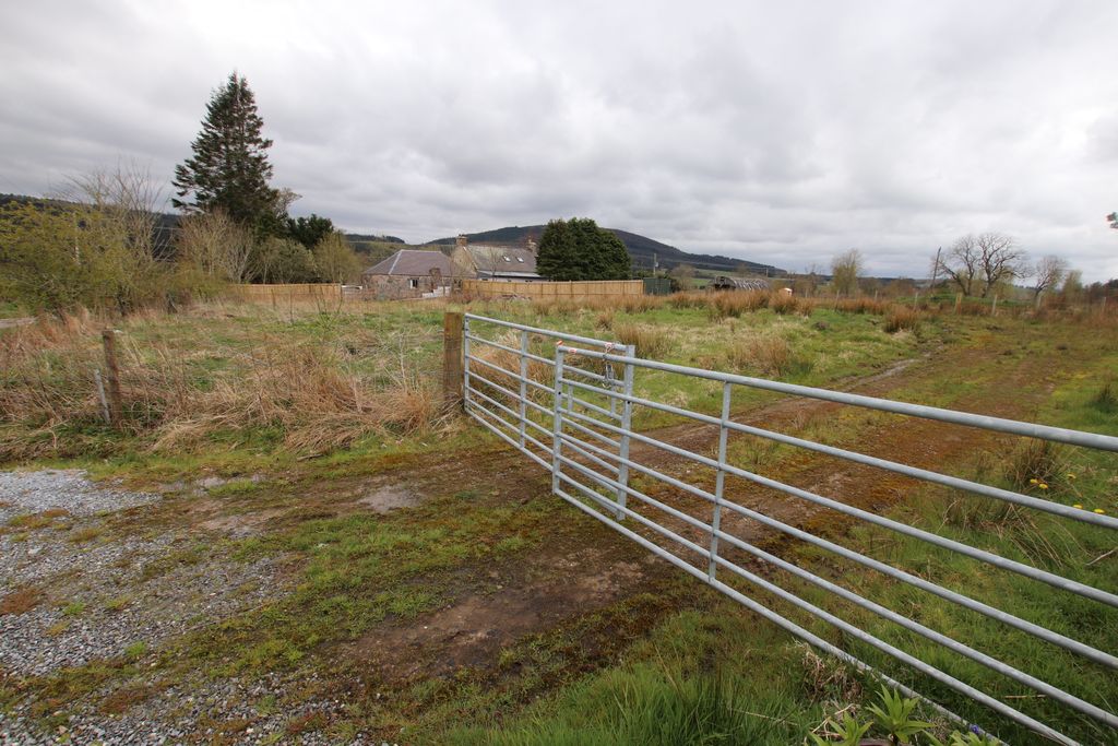 Property photo 1 of 5