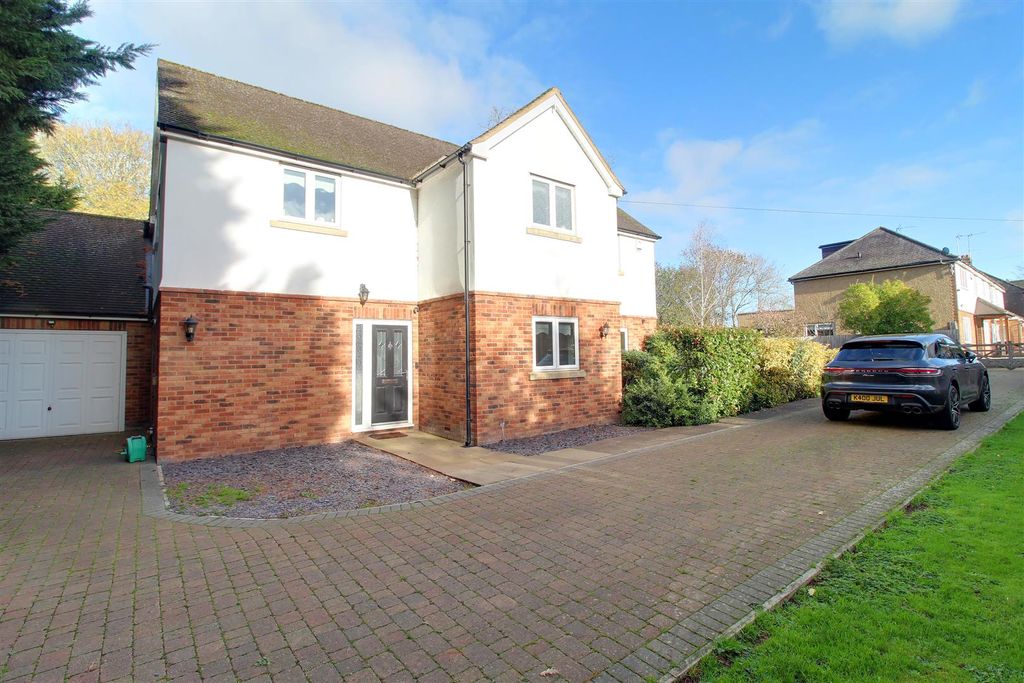 Additional image 15 of 5 bed detached house for salePeplins Way, Brookmans Park AL9