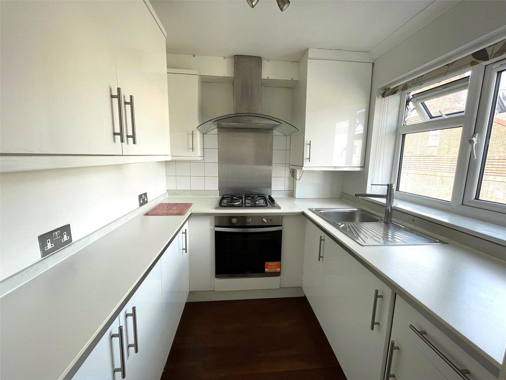 Property photo 1 of 10 Picture No. 18