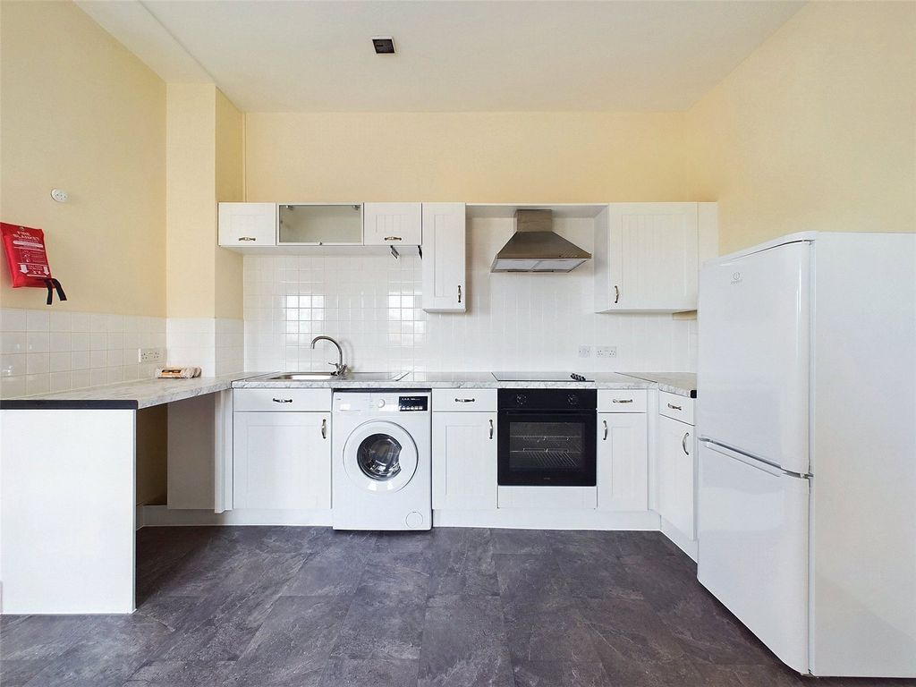 Property photo 3 of 8 Picture No. 05