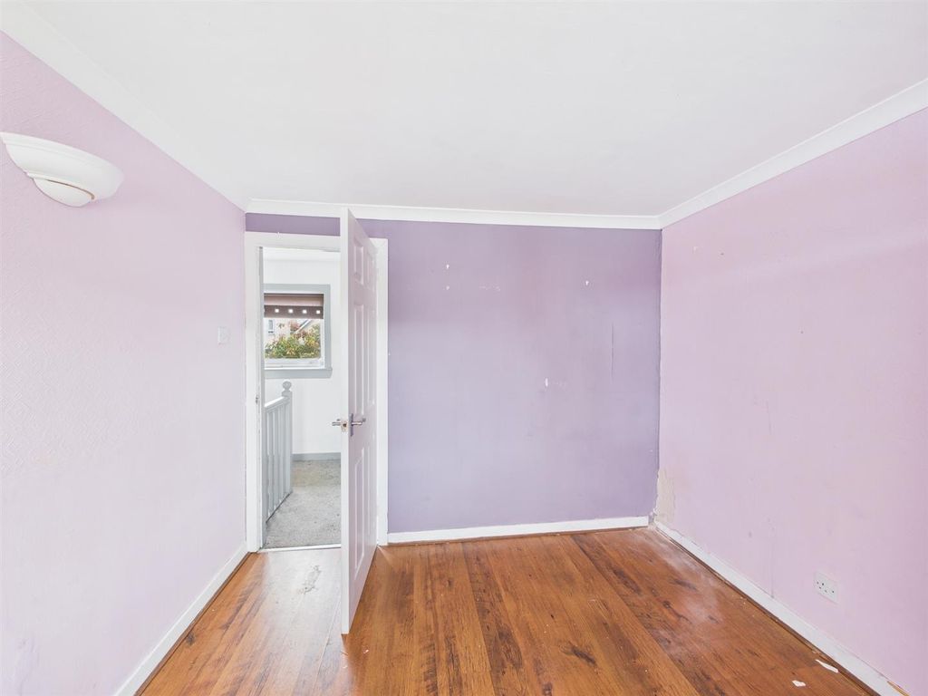 Property photo 3 of 7 Cam01258G0-Pr0108-Still006.Jpg