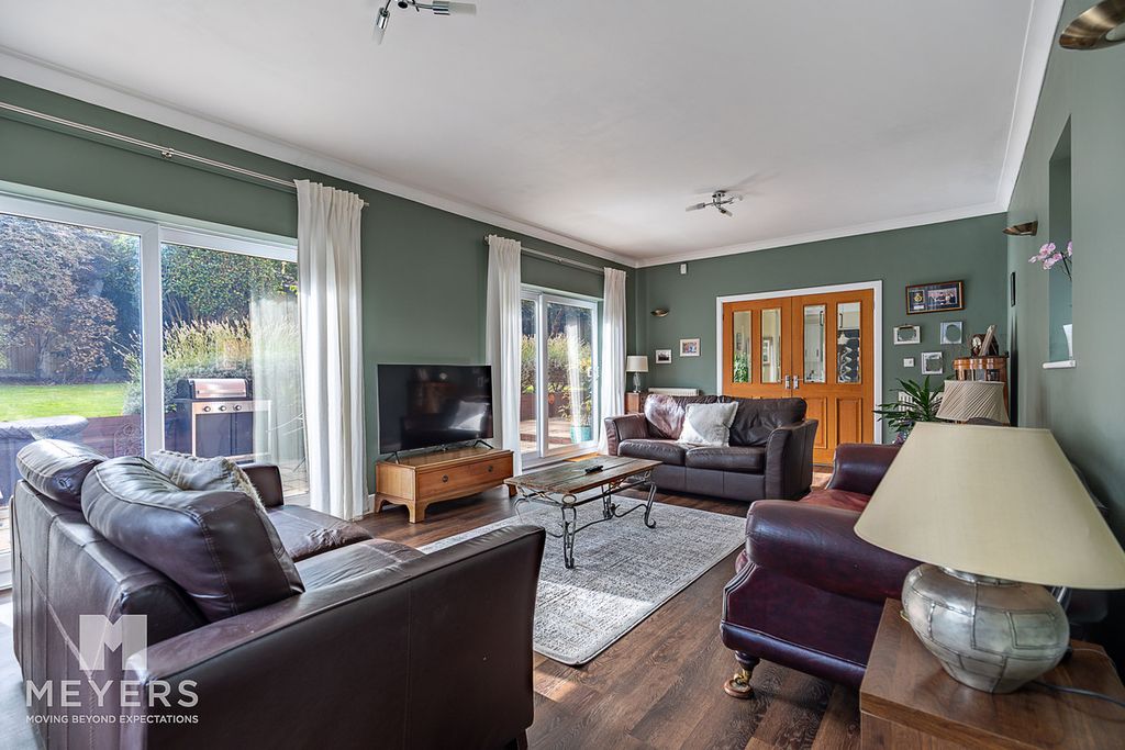 Property photo 2 of 24