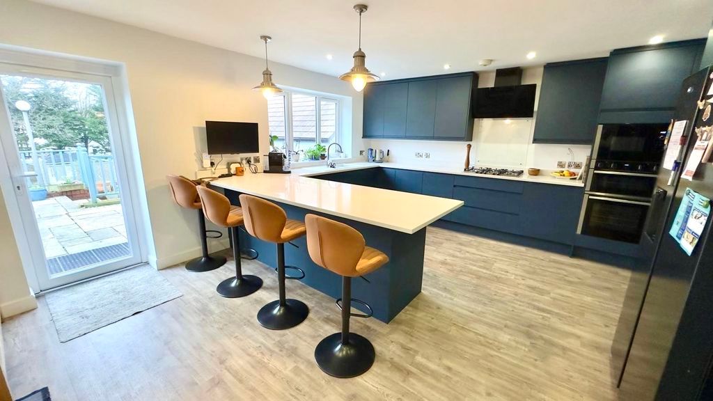 Additional image 6 of 5 bed detached house for saleBlackbrook Park Avenue, Fareham PO15