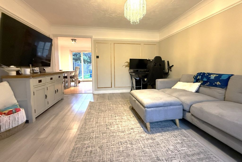 Property photo 2 of 15 Gallery