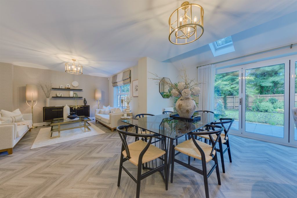 Property photo 3 of 5