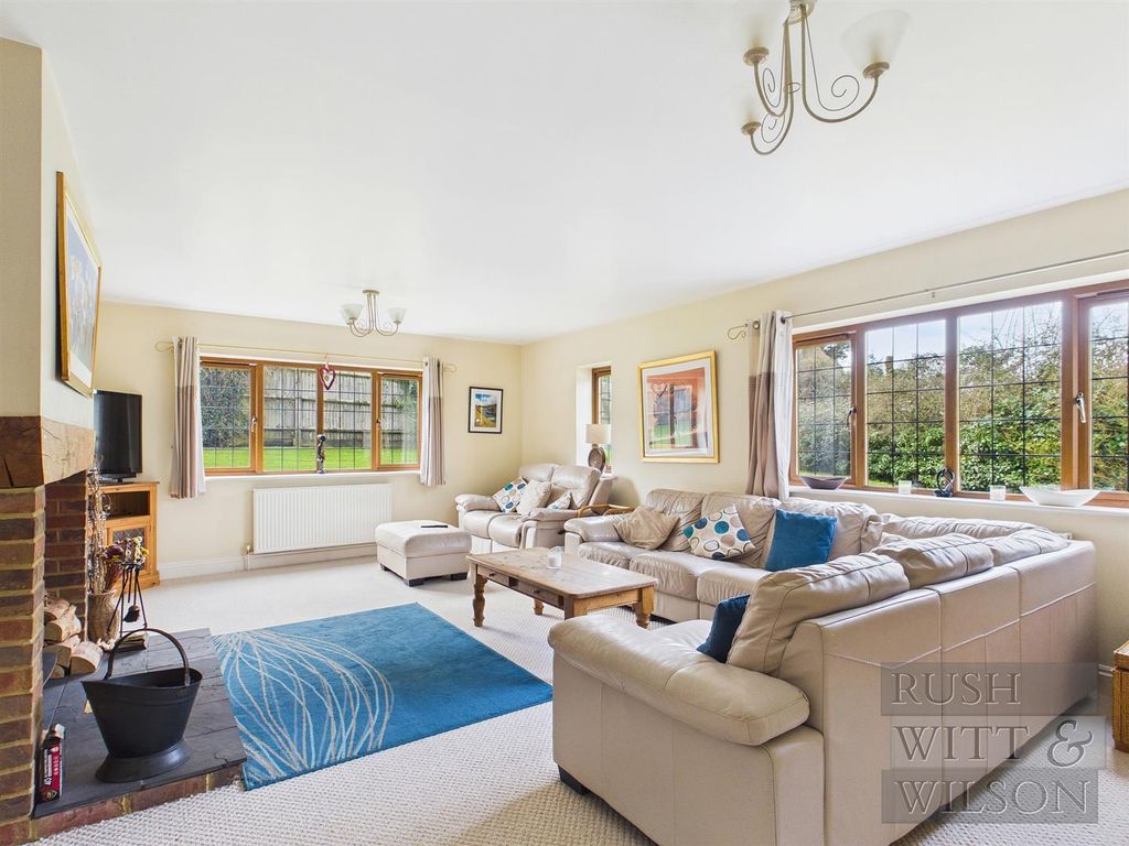 Property photo 2 of 28