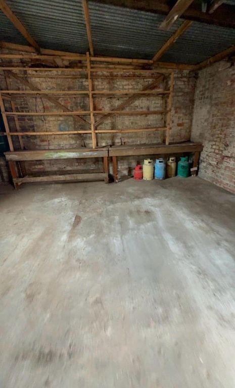 Property photo 2 of 5 Photo 2